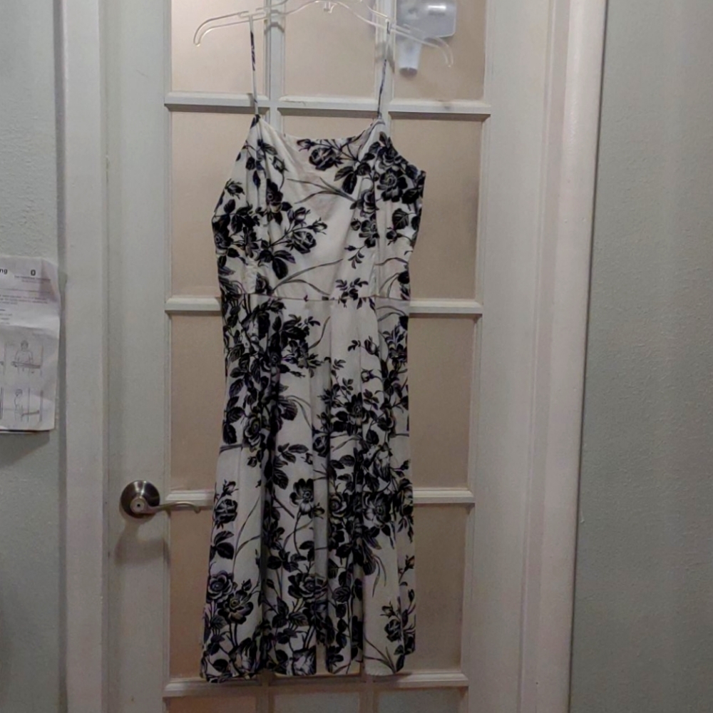 Full skirt spaghetti strap dress black & white